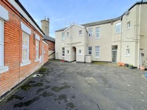 Fountain Court- click for photo gallery